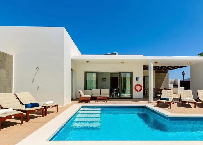 Jacks Place Playablanca Pool فيلة